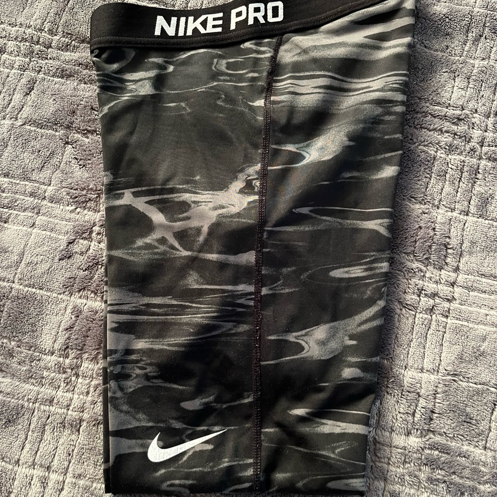 Nike pro dry fit black and gray leggings